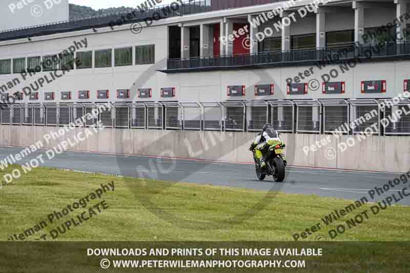cadwell no limits trackday;cadwell park;cadwell park photographs;cadwell trackday photographs;enduro digital images;event digital images;eventdigitalimages;navarra;no limits trackdays;peter wileman photography;racing digital images;trackday digital images;trackday photos